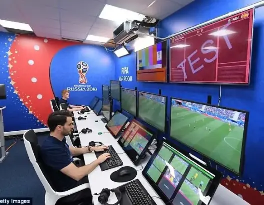 نظام جديد قد “يزيد” عدد البطاقات الحمراء في مونديال روسيا