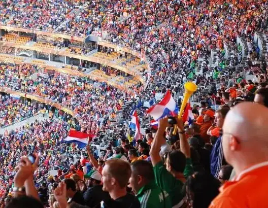 بسبب سلوك جماهيرهما .. الفيفا تعاقب منتخبين بمونديال روسيا