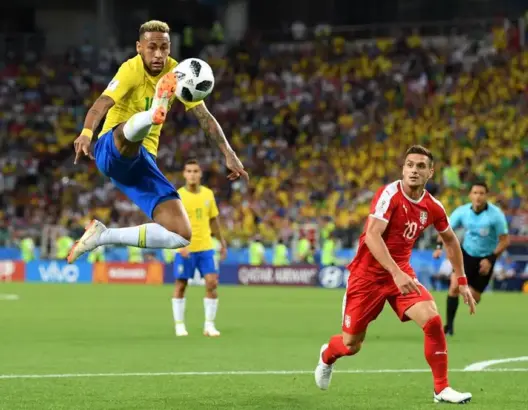 البرازيل وسويسرا تتأهلان إلى دور ثمن نهائي من كأس العالم