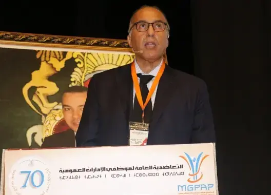 يتيم يستعين بمفوض قضائي لإبلاغ عبد المومني بقرار “الإطاحة” به