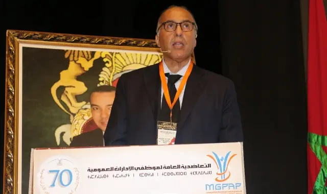 يتيم يستعين بمفوض قضائي لإبلاغ عبد المومني بقرار “الإطاحة” به
