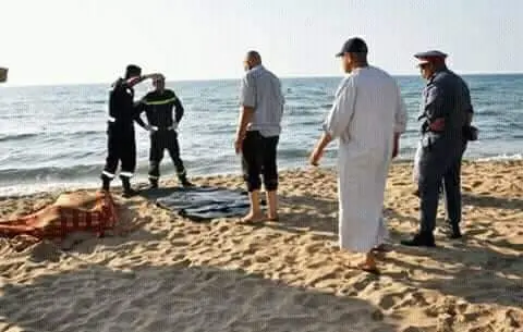 مصرع أب وابنته في حادثة غرق بشاطئ غير محروس بطنجة