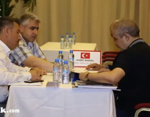 رجال أعمال أتراك بمجال الأثاث يحلون بالبيضاء لنقل خبرتهم للمغاربة (فيديو)