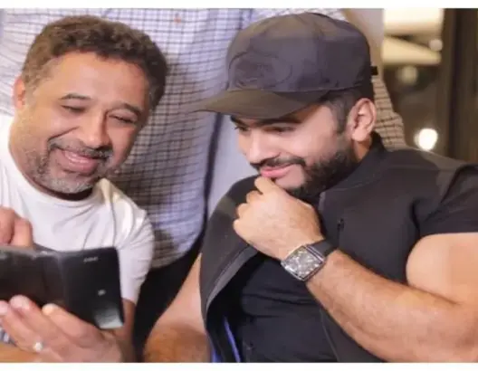 الشاب خالد وتامر حسني في عمل مشترك.. والموزع مغربي (فيديو)