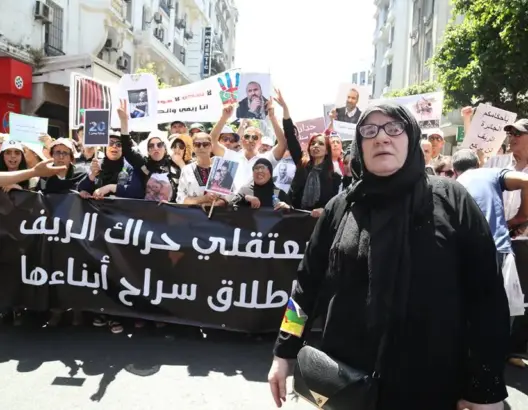 عريضة تفعيل “قانون العفو العام” تنبثق من مسيرة البيضاء