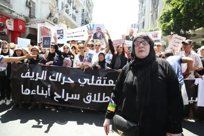 عريضة تفعيل “قانون العفو العام” تنبثق من مسيرة البيضاء