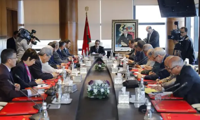 العثماني يلتقي جمعيات الآباء .. ويعتبر إضراب المتعاقدين “غير مقبول” (صور)