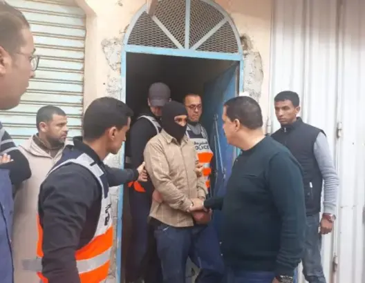 وسط جو من الحزن.. إعادة تمثيل جريمة قتل “مول الطاكسي” بتزنيت (صور)