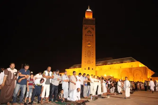 بعد إضافة ساعة لهواتف المغاربة.. مساجد تؤذن لصلاة الفجر قبل وقتها
