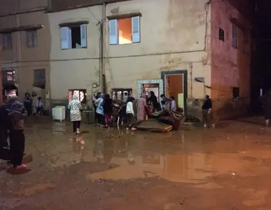 عواصف رعدية تعري البنية التحتية بخنيفرة.. ومطالب بالتحقيق (صور)