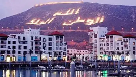 السياح المغاربة بمقدمة الوافدين على أكادير في النصف الأول من 2019