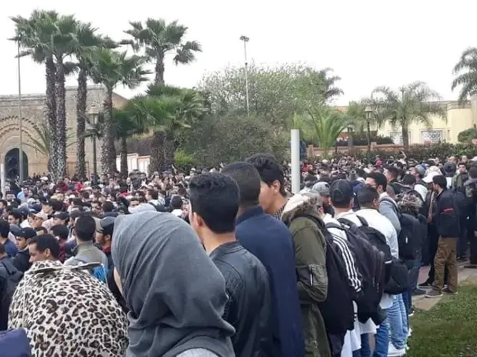 هل تستغل النقابات ملف الأساتذة المتعاقدين لتحقيق مآرب أخرى؟