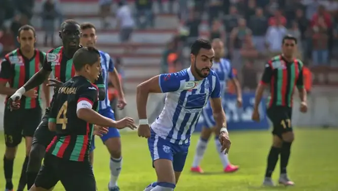 اتحاد طنجة يتعادل مع الجيش الملكي وينفرد بالمركز الثاني مؤقتا