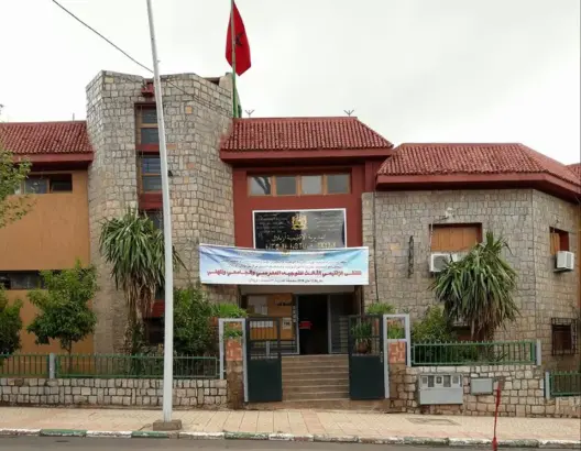 نقابة تعليمية ترصد “اختلالات” بثانوية بأزيلال وتطالب بتدخل عاجل