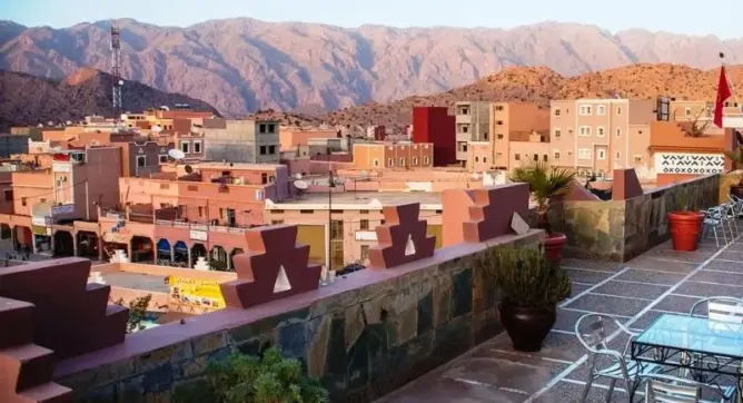 علامة تشوير تقتل طفلا بتافراوات.. وأمهات ينظمن مسيرة ليلية