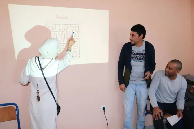 القافلة الجهوية للتشغيل تحط رحالها بإقليم الحاجب (صور)