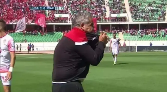 لاعبو الوداد يهاجمون الصحافة بأكادير والبنزرتي يدخل في هيتسريا