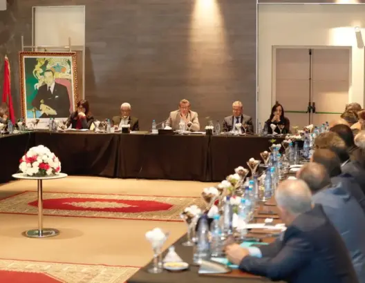 الأحرار يؤيد اللغات الحية بالتدريس.. ويدعم الوساطة بين أمزازي والأساتذة