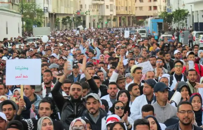 أساتذة حراك 2023 يحتجون على الإقصاء من الترقي ويدعون إلى اعتصام إنذاري