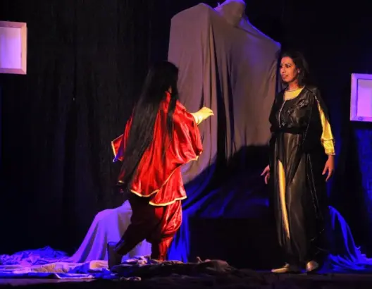 “عزف النسا” من أولاد تايمة تحصد جوائز مهرجان عشاق المسرح ببرشيد