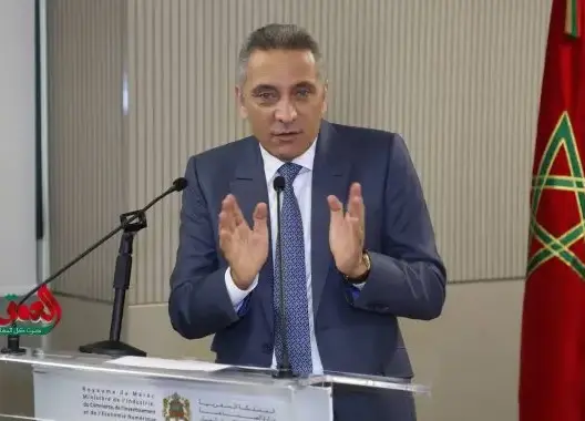 تجار يتهمون العلمي بـ”التواطؤ” مع شركات أجنبية .. والوزارة توضح