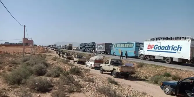 إحداهما لمشارك بالرالي.. وفاة شخص في اصطدام شاحنتين بتيزنيت (فيديو صور)