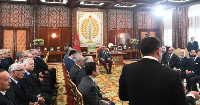 الملك يجمع الحكومة لإحداث “مدن المهن والكفاءات” في كل جهة