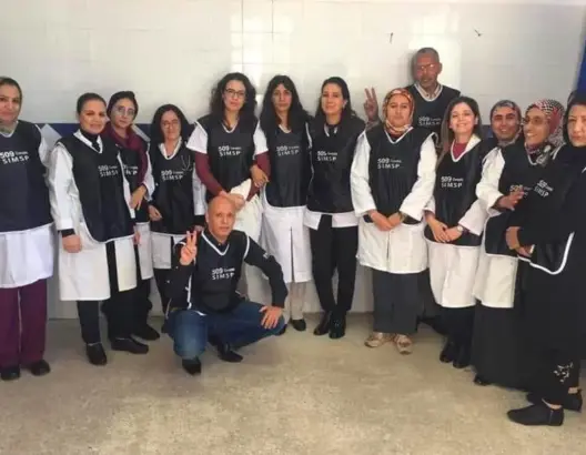 الأطباء يقررون “شلَّ” المستشفيات 4 أيام .. والخروج للشارع بالسواد