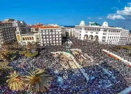 مسيرات سلمية في الجزائر تطالب برحيل رموز نظام بوتفليقة