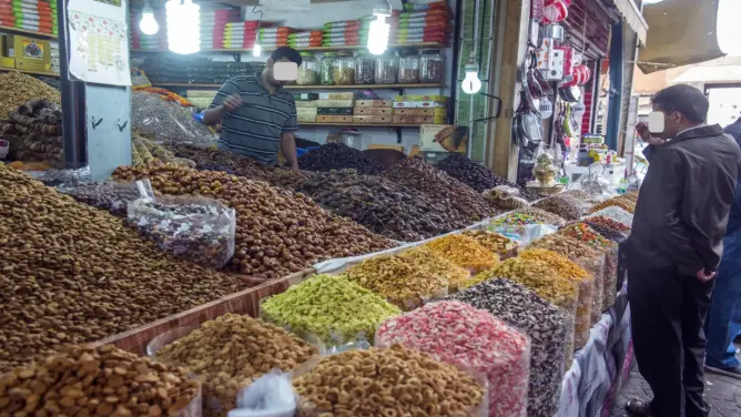 “لجنة التموين” تطمئن المغاربة بوفرة السلع.. وتحجز 53 طنا من المواد الفاسدة