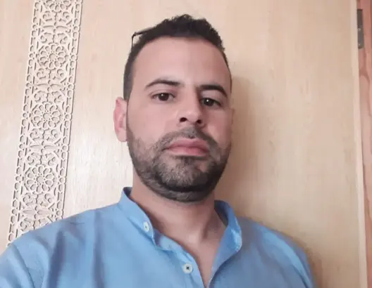 بناء الإنسان مقدم على بناء الجدران