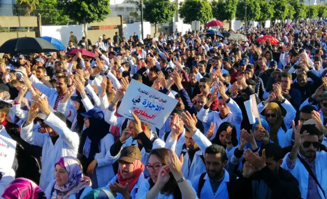 تجاوزت 1200 درهم .. أساتذة غاضبون بسبب اقتطاعات جديدة من أجورهم