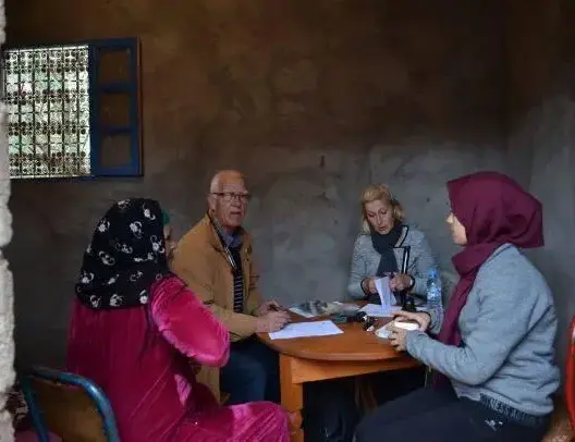 طاقم فرنسي يقدم خدمات صحية لفقراء أزيلال