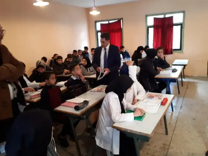 بعد المدير الإقليمي لإنزكان.. أمزازي يظهر داخل قسم للدعم والإستدراك بطنجة (صور)