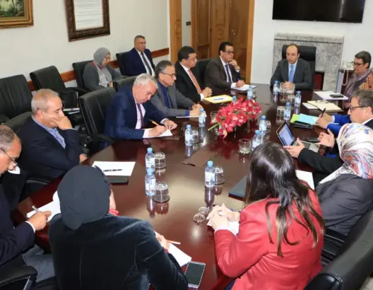 الدكالي يدخل على خط الخلاف بين كنوبس والمصحات حول الولادات القيصرية