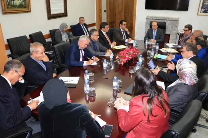 الدكالي يدخل على خط الخلاف بين كنوبس والمصحات حول الولادات القيصرية
