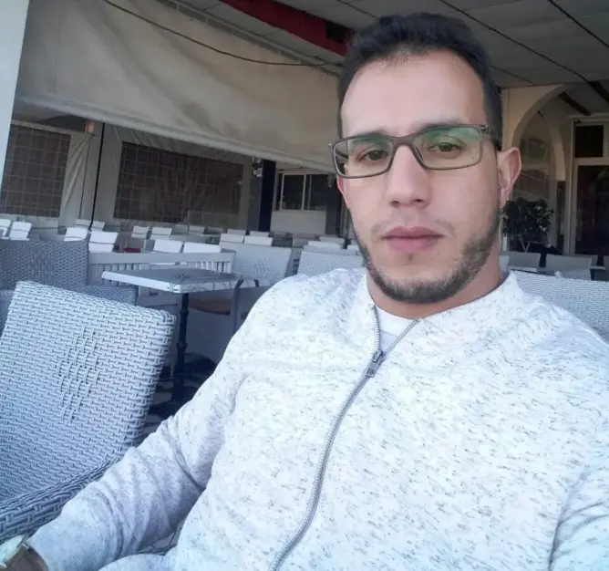 تعليمٌ جريح.. أو حينما يقسو الوطن على أبنائه