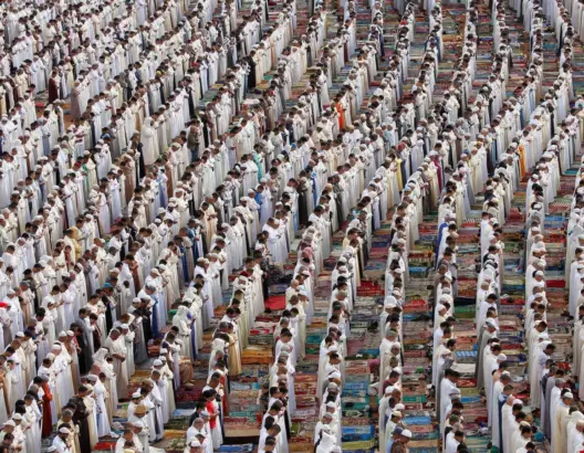 دولتان عربيتان تقرران منع صلاة “التراويح” و7 بلدان تسمح بإقامتها وسط تدابير مشددة