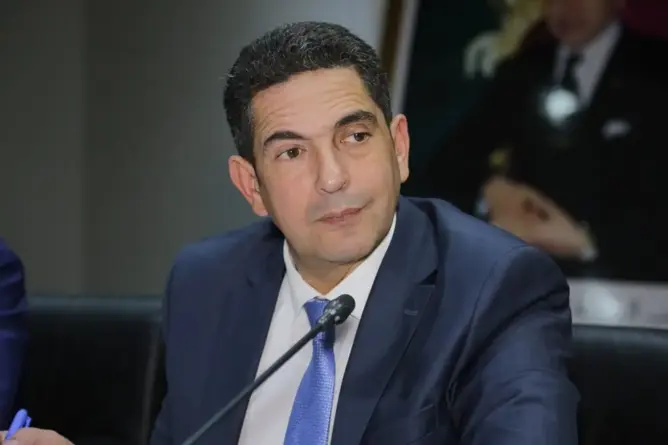 مؤسسة جامعية تفتح أبوابها بالحاجب.. وأمزازي يتفقد مكان تشييدها