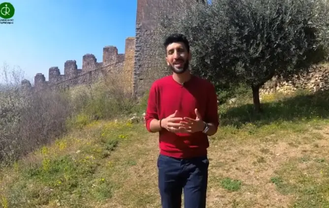 شباب مغاربة بإيطاليا يشرحون معاني أسماء الله الحسنى بالإيطالية (الحلقة 20)