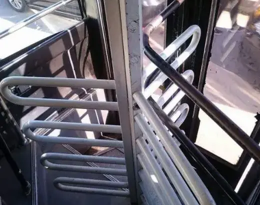 شباب بفاس يقودون حملة ضد الحواجز بحفلات النقل الحضري