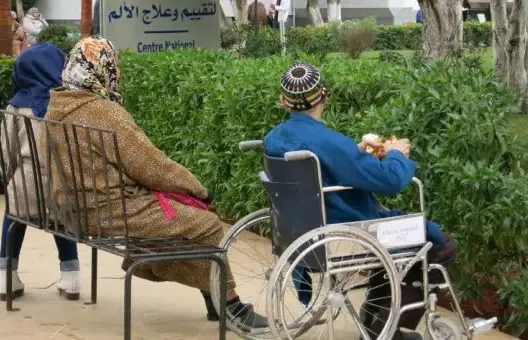 غزو الحالات الإنسانية لفيسبوك.. منظومة صحية موبوءة وعدالة مفقودة