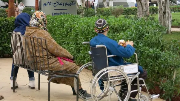 غزو الحالات الإنسانية لفيسبوك.. منظومة صحية موبوءة وعدالة مفقودة