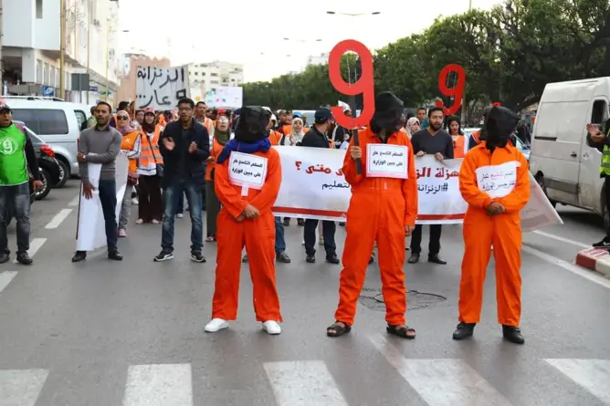 أمزازي يشهر “العزل” في حق أساتذة “غوانتامو”.. وبوخريص: غير قانوني