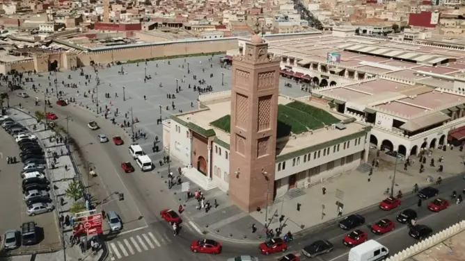 وجدة فوق صفيح ساخن