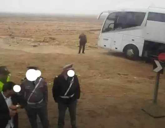قتيل وجريح في حادث اصطدام حافلة بشاحنة ضواحي طانطان (صور)