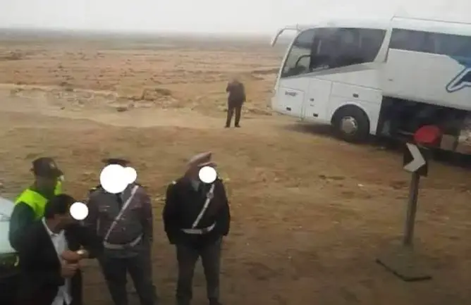 قتيل وجريح في حادث اصطدام حافلة بشاحنة ضواحي طانطان (صور)