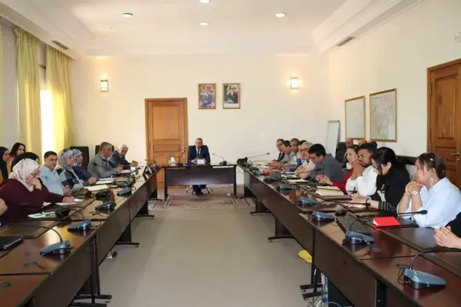 عمالة الحاجب تنظم لقاءً تواصليا مع جمعيات مدينة الحاجب