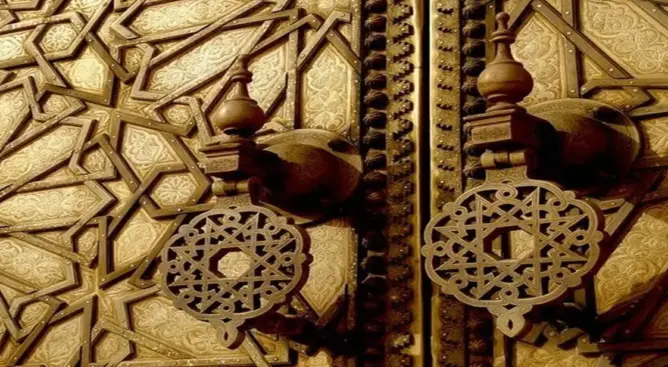 النجمة الثمانية في الزخرفة الإسلامية