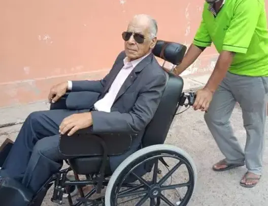 الموت يخطف الفنان عبد الله العمراني عن عمر 78 عاما